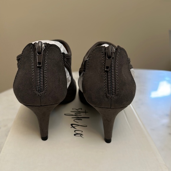 Style & Co Haddiee Open-Toe Heels, Size 6 - Picture 7 of 9